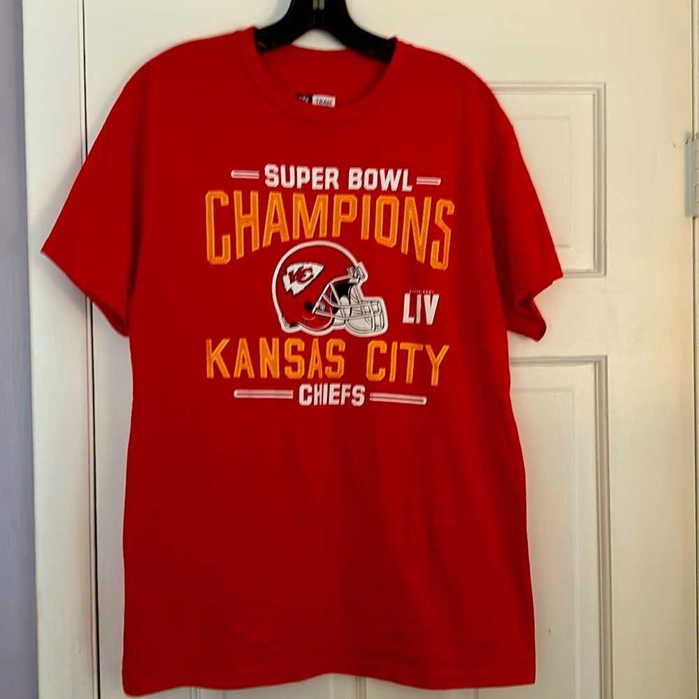 Kansas City Chiefs Champions LIV 
New Mens M 🏈GET READY 4 SUPER BOWL FOOTBALL 🏈
